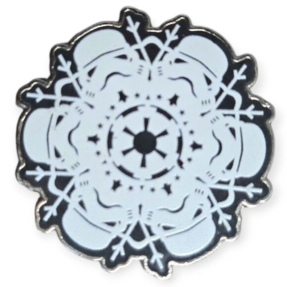 Lot Of 2 Disney Trading Pins - Star Wars Snowflake And Hidden Mickey Fisherman - Picture 2 of 5